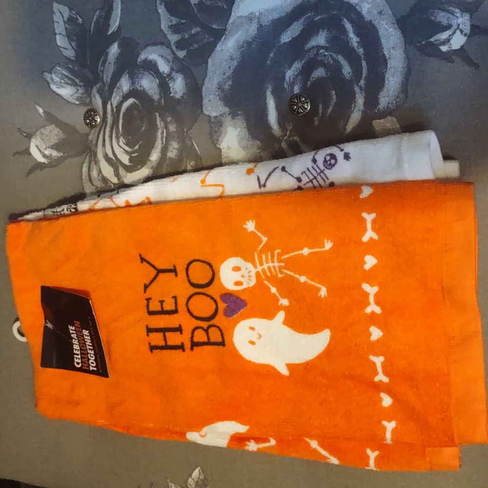 Halloween kitchen towels "Hey Boo"